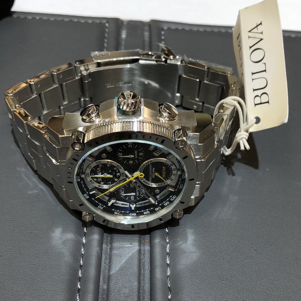 Men watch - Picture 8 of 10
